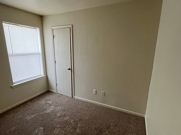 4th image of 2113 Jennifer Dr APT A