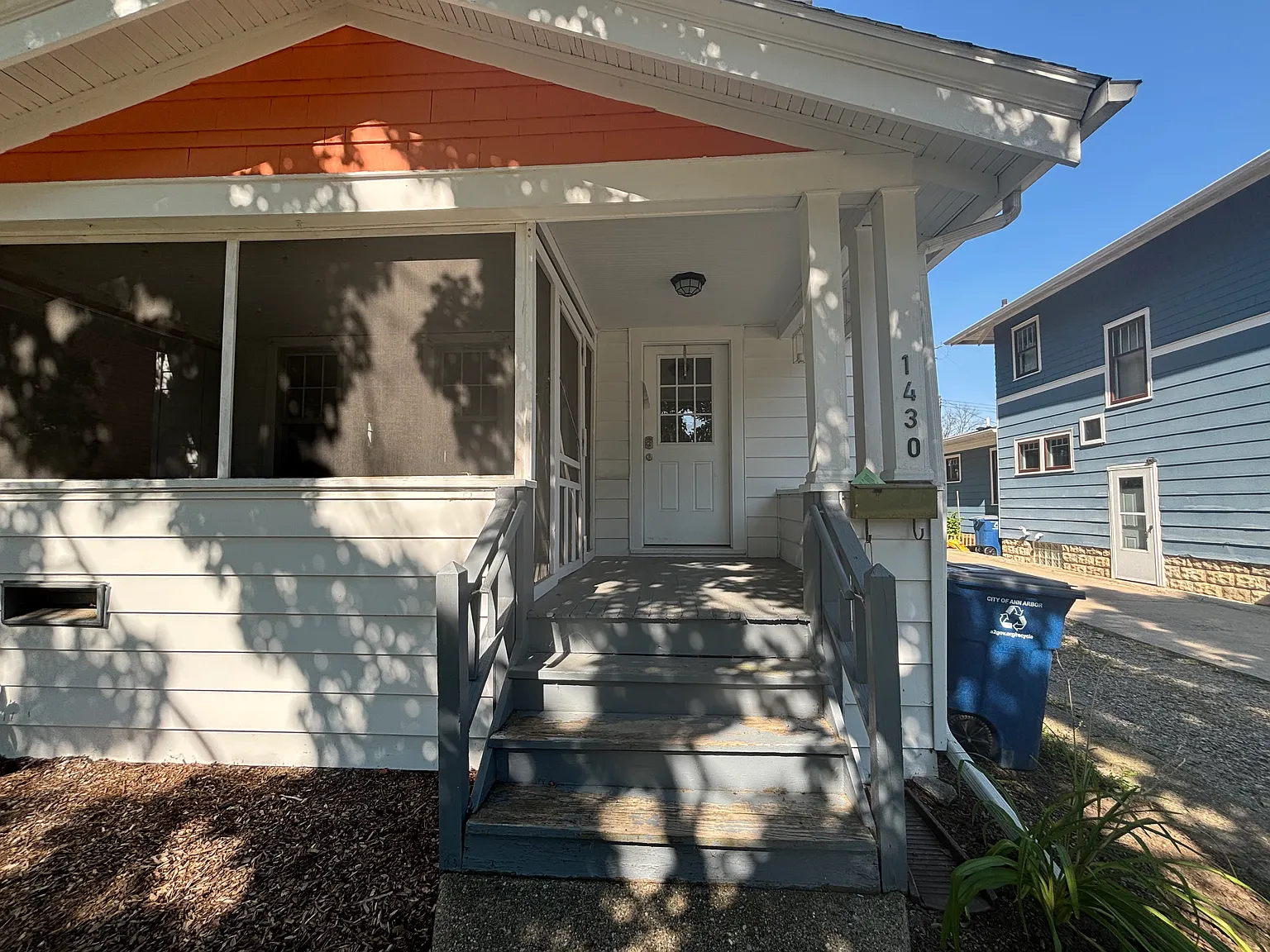 3 bed, 1085 sqft, $2,995 — Photo 2