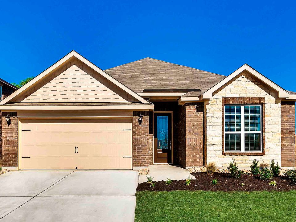 The Ontario is a spacious 1- story home in the perfect neighborhood