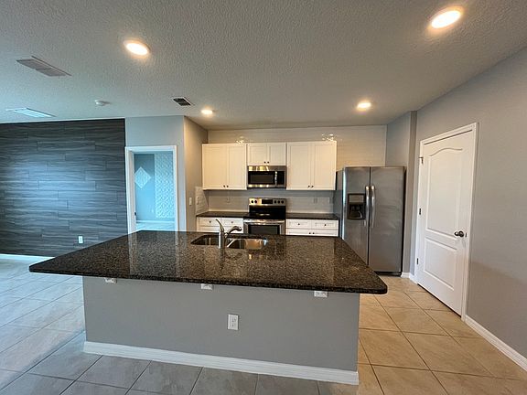 3rd image of 5106 Fiddlewood Way