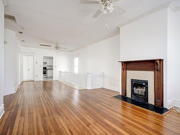 4th image of 134 Broad St APT B