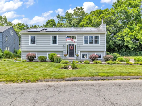 24 Fairlawn Avenue, Danbury, CT 06810