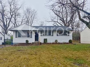 8617 Elwyn Dr, Hazelwood, MO 63042