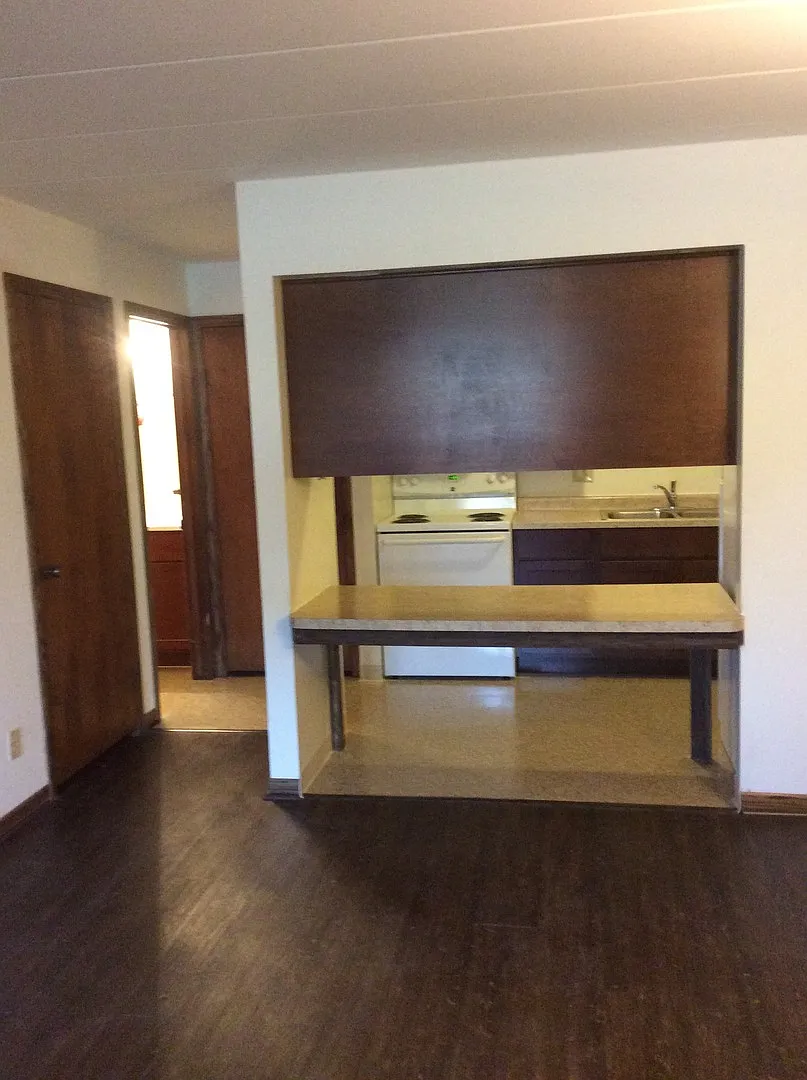 2130 — Photo 3