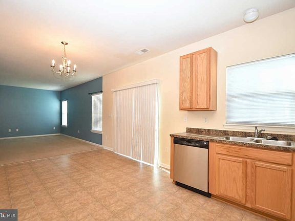 5th image of 2330 Elderberry Dr