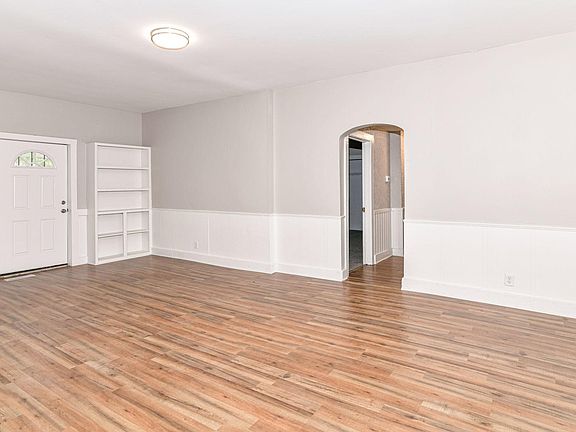 5th image of 2926 E 18th St #1