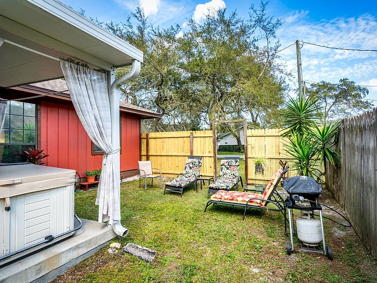 604 Alicante Rd — Photo 28
