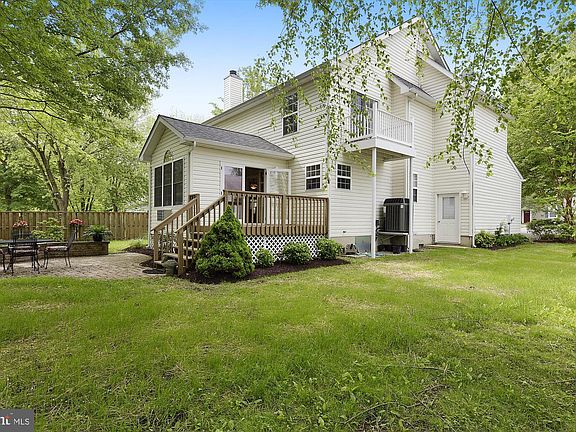 4th image of 310 Wallman Way