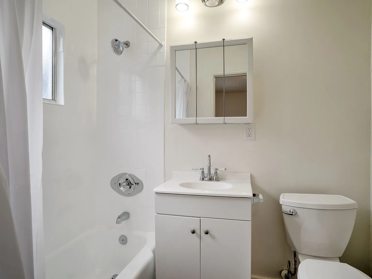 1 bed, 550 sqft, $1,995 — Photo 3