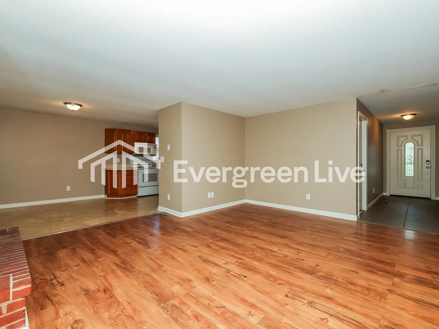3 bed, 2.0 bath, 1339 sqft, $1,545 — Photo 4