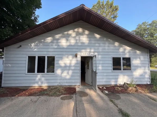 1713 Spruce St, Wellston, MI 49689