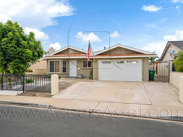 1636 Zoro Way — Photo 33
