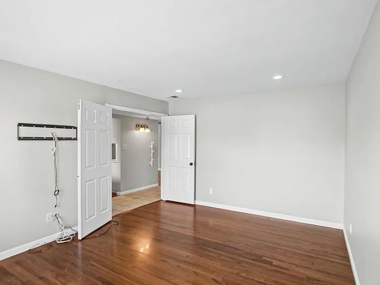 6247 Hokett Way — Photo 7