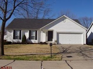 2749 Chapel View Dr, Florissant, MO