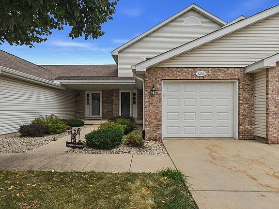 2nd image of 626 Village Ln