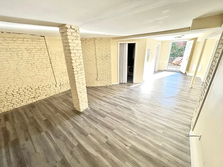 125 Hillside Ave — Photo 12
