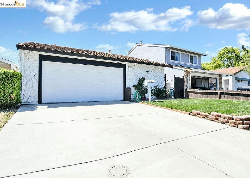 1st image of 2349 Redwood Dr