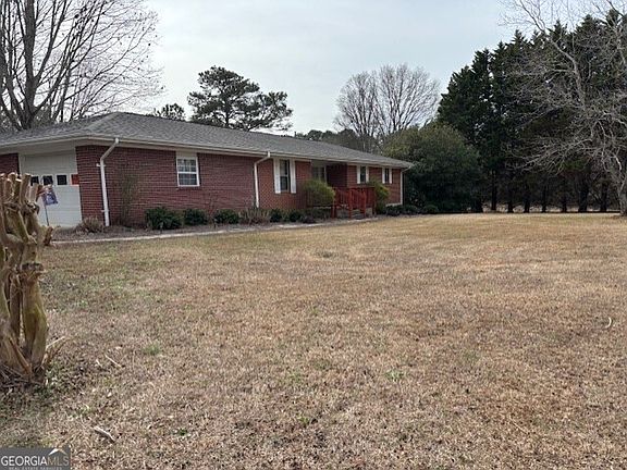4th image of 2215 Oak Hill Rd