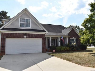 2000 Lake Vista Dr, Mount Holly, NC, 28120