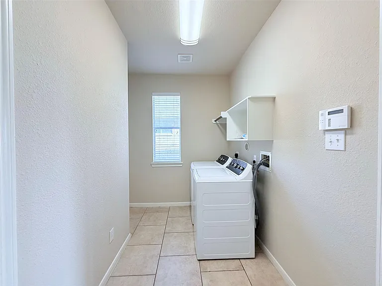 24626 Blane Dr — Photo 17