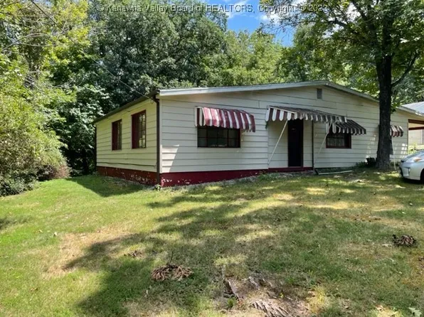 5710 Pinecrest Dr, Huntington, WV 25705
