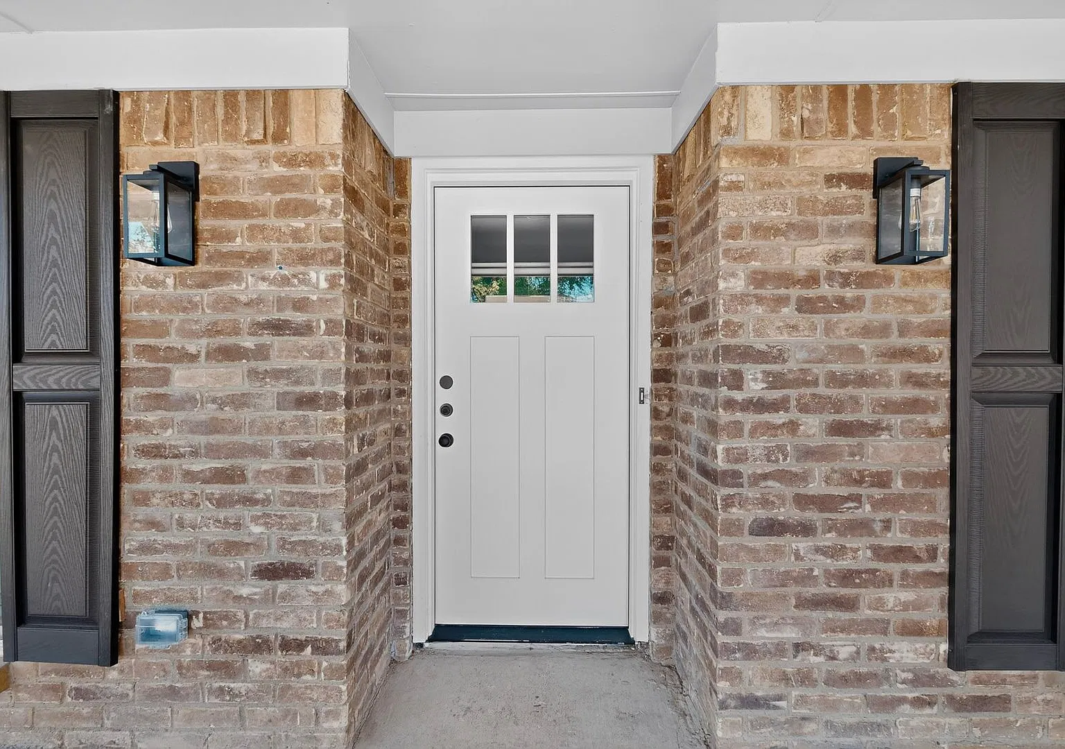 Carrollton Gem Ready To Be Yours — Photo 2