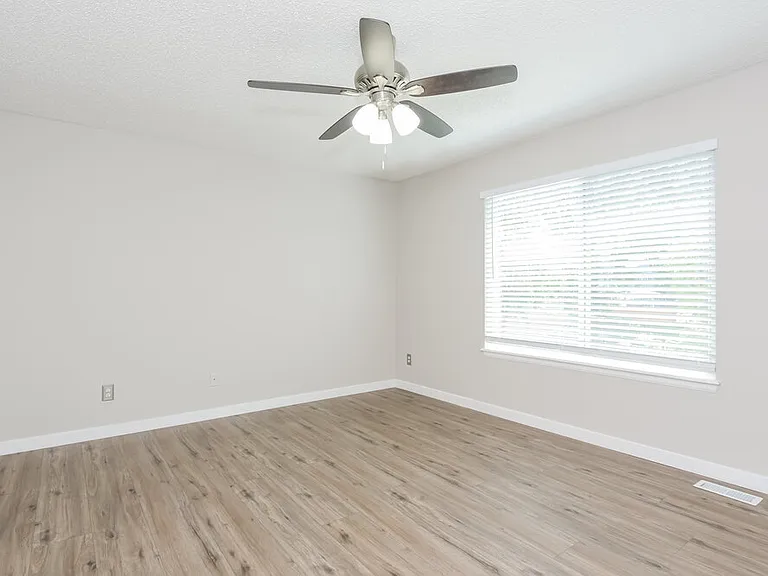 10319 Woodrose Ln — Photo 12
