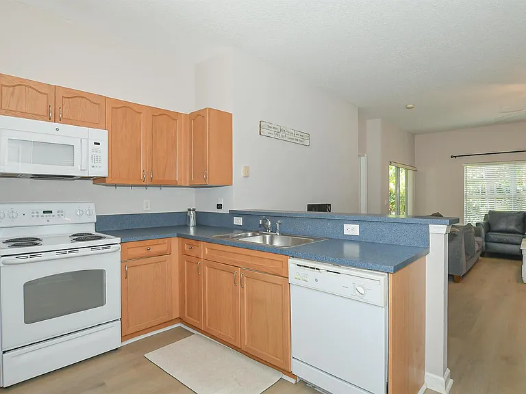 649 NE Bent Paddle Ln — Photo 11