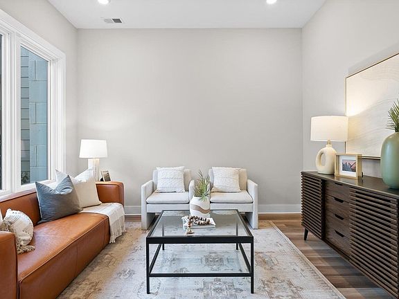 4th image of 757 Burnside Pl