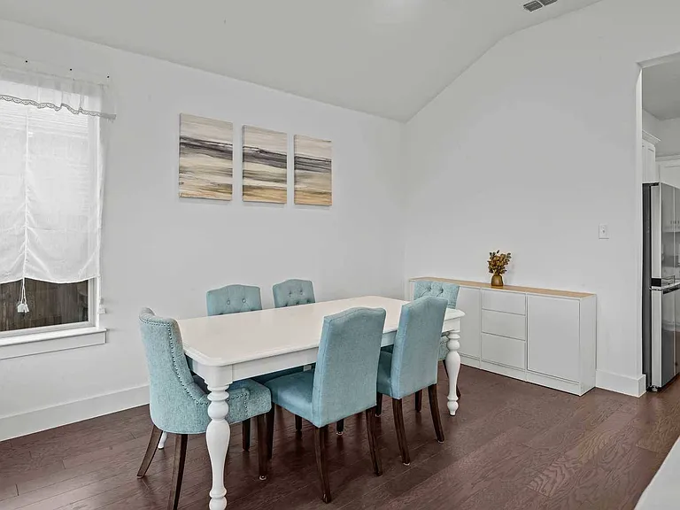 583 Bradley Dr — Photo 8
