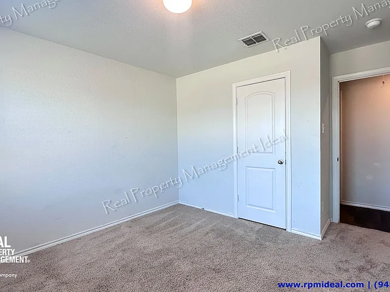 3977 Winding Hollow Dr — Photo 18