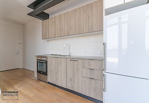 4th image of 258 Knickerbocker Ave #10D