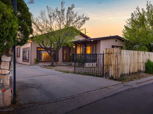 116 N Coronado Ave, Espanola, NM 87532