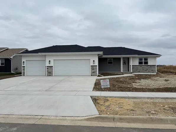 27 Acacia Lane, Milton, WI 53563