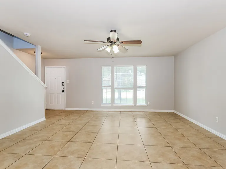 5219 Caymus Dr — Photo 6