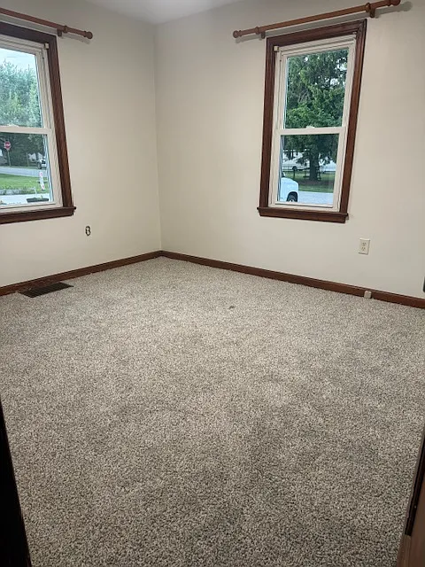 Bed #1 (New carpet and paint) - 639 Woodruff St
