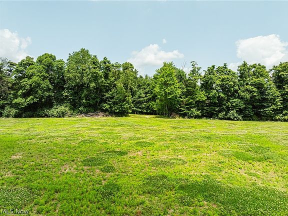 3rd image of 15 Township Road 51 NE