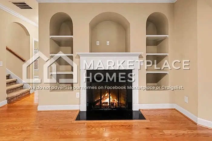 3 bed, 2.0 bath, 2111 sqft, $2,195 — Photo 4