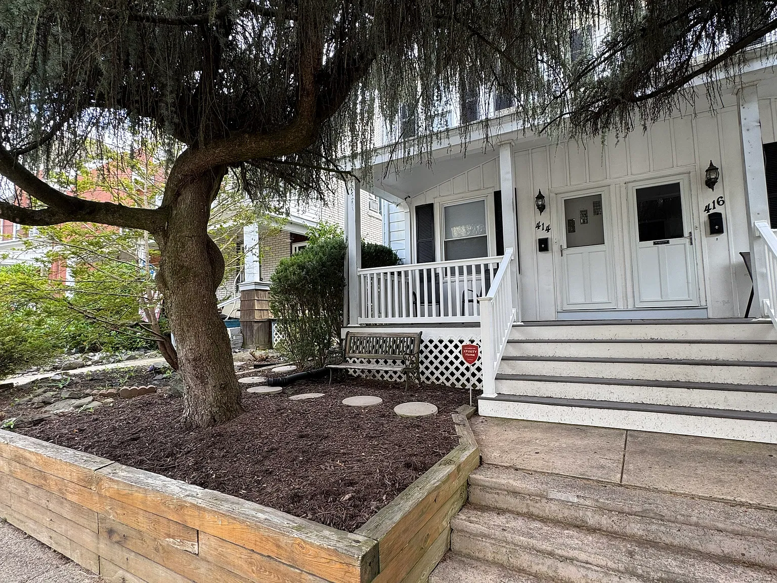 2 bed, 1.5 bath, 1400 sqft, $2,300 — Photo 1