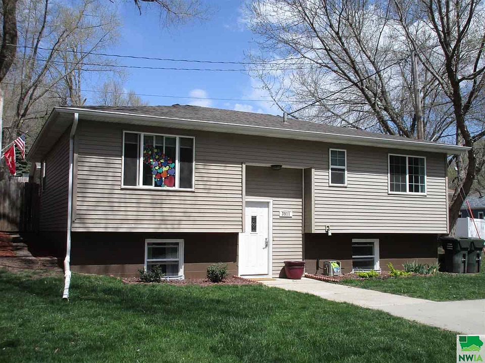 1st image of 3511 Lincoln Way