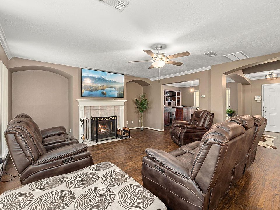 1st image of 16818 Basewood Ct