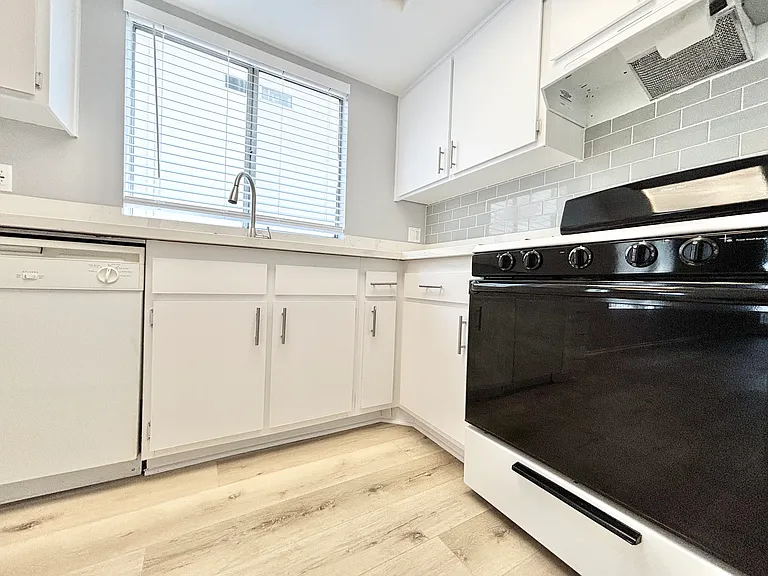 3759 S Canfield Ave #202 — Photo 7