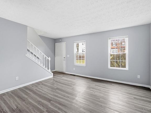 4th image of 3424 Sunbury Ln #301
