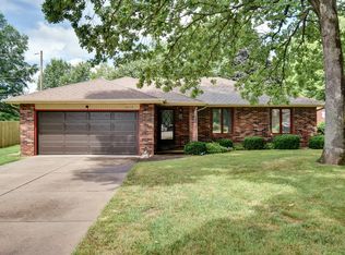 2013 S Wellington Ave, Springfield, MO 65807