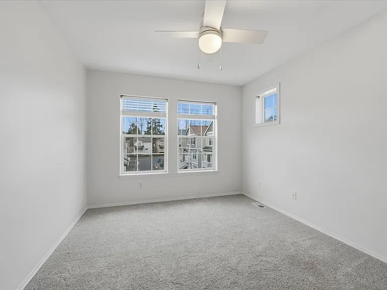 10217 SE 237th St — Photo 13