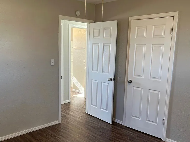 955 SW 4th Pl — Photo 32