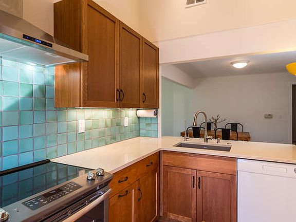 Moroccan tile backsplash