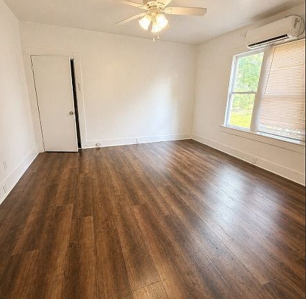 4th image of 2550 Pierce St