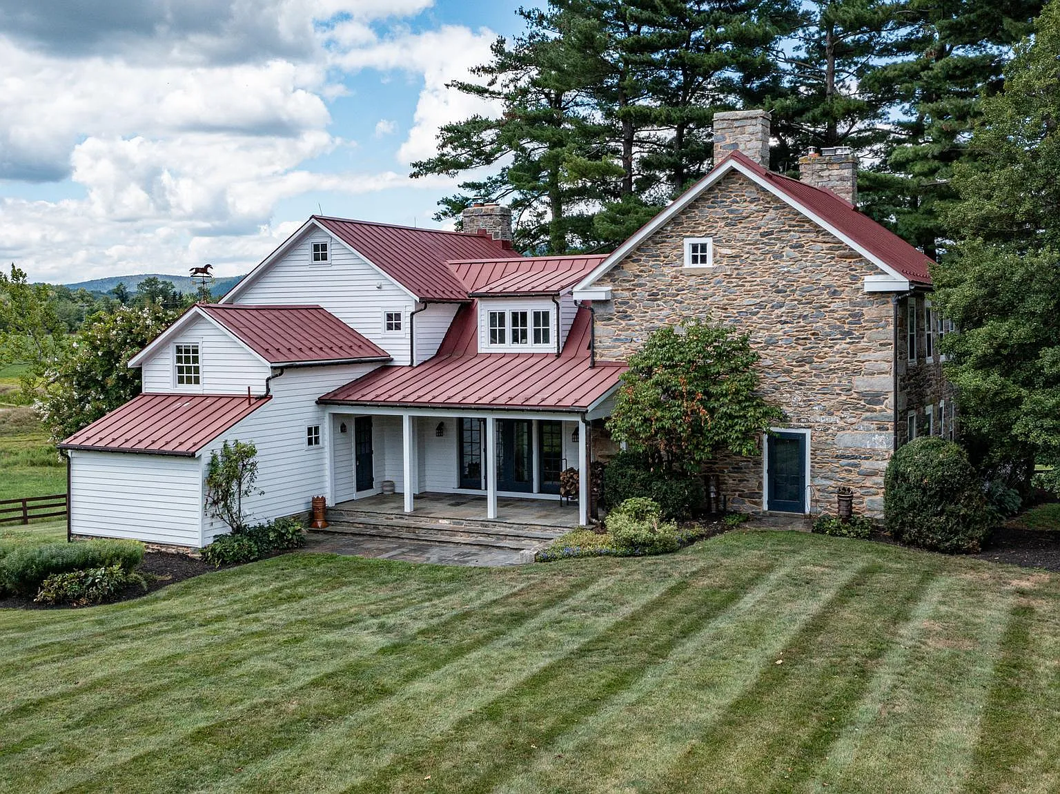 6 bed, 4825 sqft, $5,000 — Photo 2