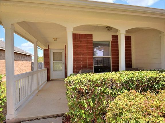 3rd image of 125 Pentire Way